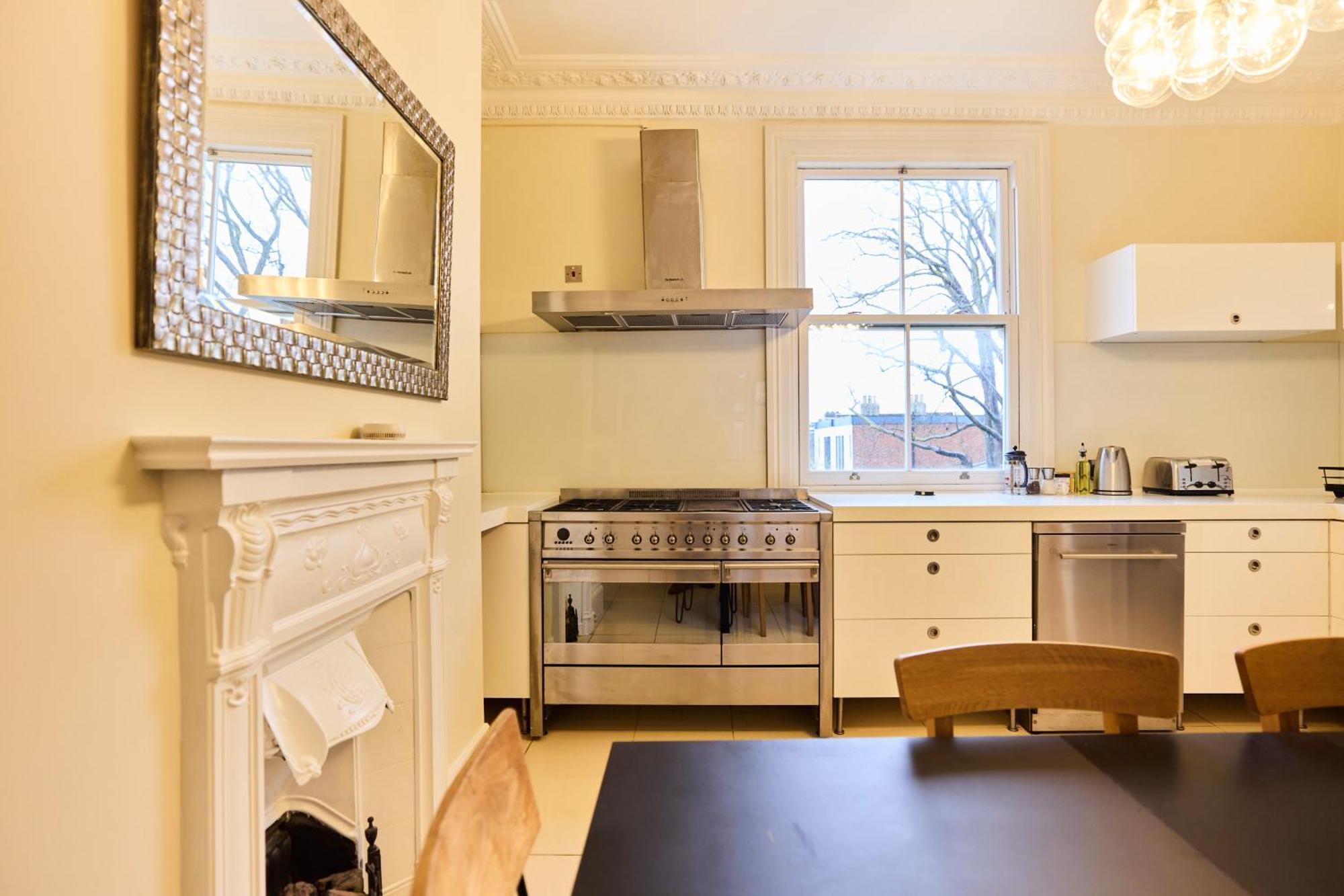 The Peckham Hideaway - Bright 3Bdr Flat Appartement Londen Buitenkant foto